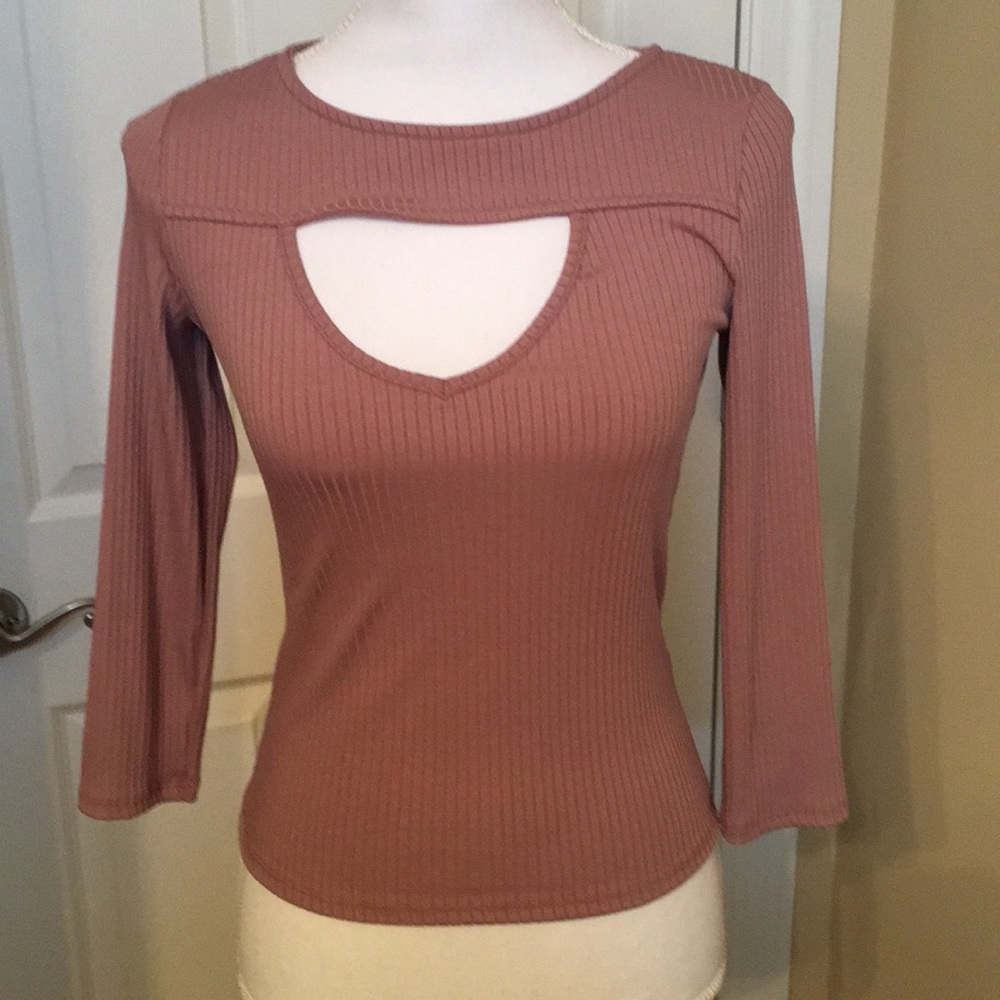 Last One! Lavenders cut out front top Small - Picture 1 of 4